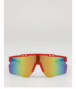 Vue frontale de lunettes de sport rouges pour enfants avec verres irisés pour le cyclisme