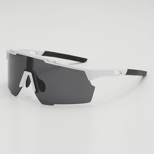 Lunettes de soleil sport pour enfants avec monture blanche et verres gris foncé
