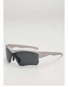 Détail des lunettes de soleil de sport pour enfants avec monture argentée