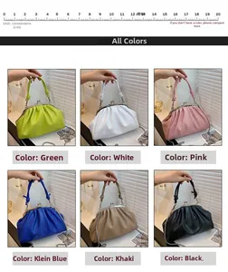 Détail de sacs nuages plissés en six couleurs avec chaîne en métal et poignée