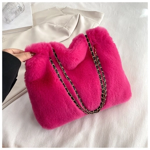 Women Faux Fur Shoulder Bag Plush Large Capacity Handbag Minimalist Fluffy Tote With Woven Metal Chain Strap Autumn Winter