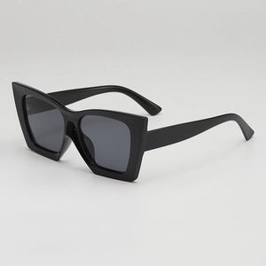 Oversized Cat Eye Square Sunglasses Fashion UV400 Protection PC Frame AC Lens Retro Gradient Eyewear Outdoor Travel