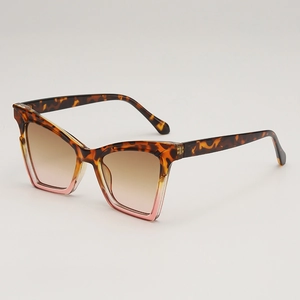 Cat Eye Sunglasses Women Large Frame UV400 Protection Gradient Lens PC Frame Tortoise Shell Fashion Outdoor Travel
