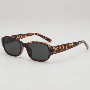 Retro square leopard print sunglasses with dark lenses for a vintage street style look