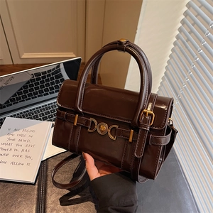 Sac à main vintage marron chocolat en similicuir avec fermoir coeur doré et anse