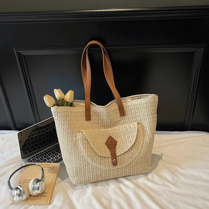 Grand sac cabas en paille avec anses en PU marron et poche avant pour la plage