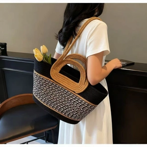 Large capacity woven straw tote bag with black and khaki contrast colors and wave pattern