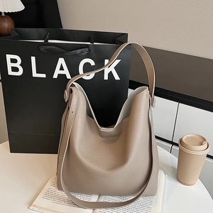 Grande borsa tote kaki con trama litchi per donna, ideale per il lavoro e lo shopping