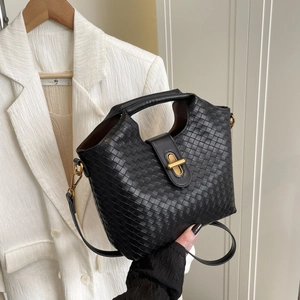 Retro black woven leather crossbody bag with gold buckle and detachable shoulder strap
