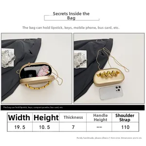 Size chart and dimensions for the acrylic evening clutch with wavy metal handle