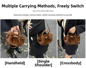 Trois façons de porter ce sac à main en fausse fourrure marron avec bandoulière en cuir