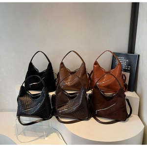 Woven Hobo Bag Large Capacity PU Leather Shoulder Tote Handbag With Slant Zipper Adjustable Strap Women Commuter Fashion