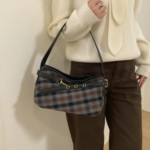 Retro checkered tote bag with leather strap and golden hardware for daily commute