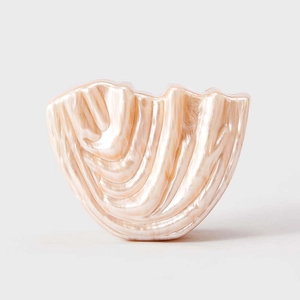 Fashionable acrylic hair claw with shell shape and pearlescent marble texture for women