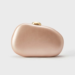 Pochette de soirée élégante en or rose en forme de galet avec finition brillante