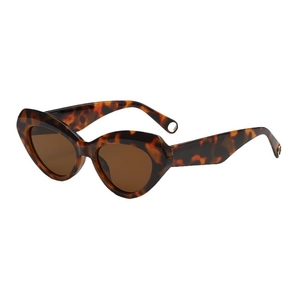 Retro cat-eye sunglasses with tortoiseshell frame and brown lenses for stylish street look