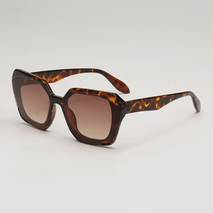 Retro polygon sunglasses with leopard tortoise frame and brown gradient lenses