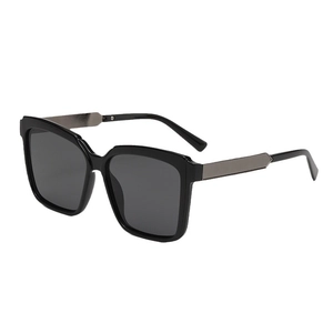 Chic oversized square sunglasses with black resin frame and dark grey gradient lenses