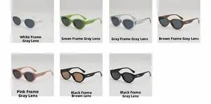 Collage de lunettes de soleil œil-de-chat multicolores avec détails métalliques