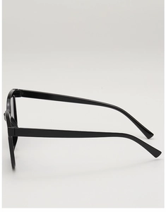 Side view of retro square black frame sunglasses with ergonomic curved temples
