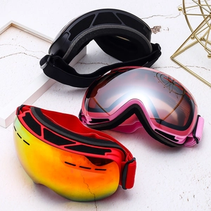Colorful anti-fog ski goggles set with spherical lenses and adjustable elastic straps