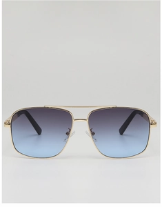 Detail of aviator sunglasses featuring double bridge metal frame and gradient lenses