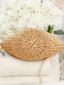 Sac bandoulière fait main en paille tressée avec motif circulaire et fermeture éclair été