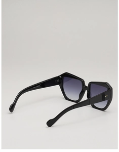 Detail view of the chunky square sunglasses frame with high-quality model specs engraving