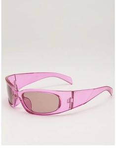 Nahaufnahme des rosa-transparenten Rahmens und der braunen Gläser der Retro-Sonnenbrille