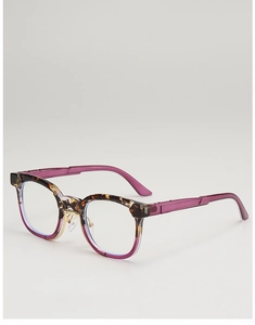 Détail de la monture léopard et résine violette avec pont métallique doré sur lunettes