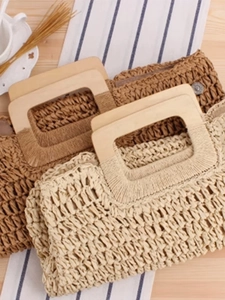 Sacs à main tissés à la main en beige et marron avec poignées en bois carrées pour vacances
