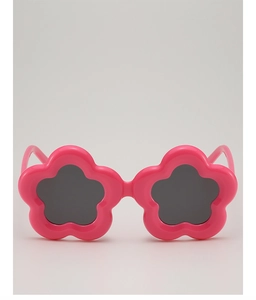 Detailansicht der pinkfarbenen Kinder-Sonnenbrille in Blumenform mit dunklen Gläsern