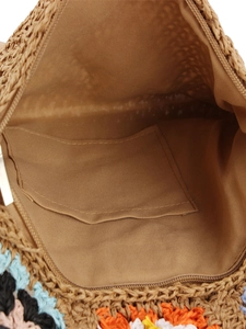 Borsa a tracolla etnica in crochet con fiori, fodera interna e chiusura a cerniera