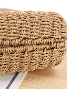 Sac de plage carré en corde de papier tissée kaki avec une texture tressée épaisse