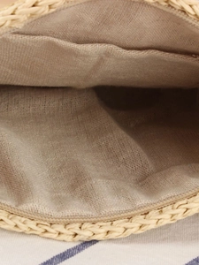 Chic woven tote bag with linen lining and internal pocket for daily beach commute