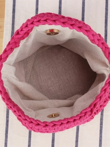 Sac seau rétro tissé à la main magenta avec doublure coton et fermoir magnétique