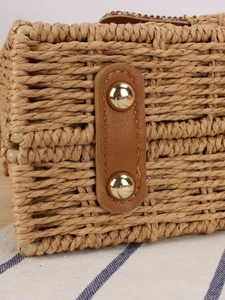 Sac bandoulière tendance en corde de papier tressée avec détails en cuir et rivets