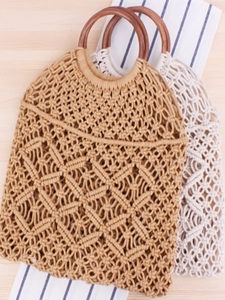 Borse a mano intrecciate in corda di cotone kaki e beige con manici tondi in legno
