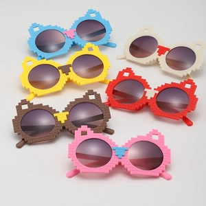 Kids Pixel Sunglasses Building Block Style PC Frame Round Gradient AC Lens UV400 Novelty Fun Eyewear For Outdoor Party
