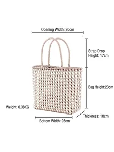 Sac cabas tissé en PVC rose et blanc avec dimensions détaillées et informations de poids