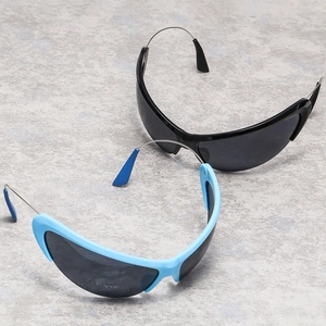 Lunettes De Soleil Enveloppantes Futuristes Monture Plastique Métal Protection UV400 Cyberpunk Y2K Sportif Hommes Femmes