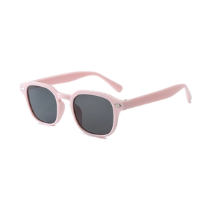Lunettes de soleil vintage roses pour enfants avec monture carrée et rivets