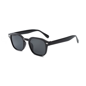 Lunettes de soleil rétro hexagonales noires pour enfants avec protection UV et décor argent