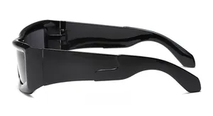 Vue arrière de lunettes de soleil punk argent liquide pour enfants à monture noire