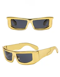 Détails des lunettes de soleil or et gris avec monture épaisse et verres gris