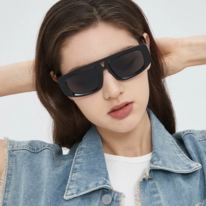 Chic triangle cat eye sunglasses with metal V hardware and dark grey polarized lenses
