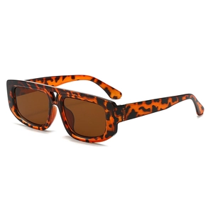 Retro tortoise shell oversized sunglasses with brown lenses and V-shaped nose bridge