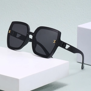 Fashion Oversized Square Sunglasses UV400 Protection PC Frame Hollow Temples Trendy Shades For Women And Men