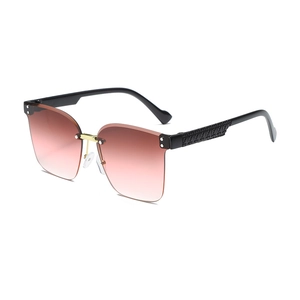 Lunettes de soleil carrées sans monture enfant avec verres dégradés roses et pont en or
