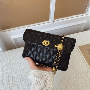 Schicke schwarze Stepptasche mit goldener Kette und verstellbarem Goldperlen-Detail